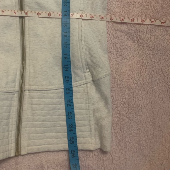 Lululemon Radiant Hooded Zippered Jacket Long Sleeves In Cream Or Oatmeal Color - Picture 15 of 16